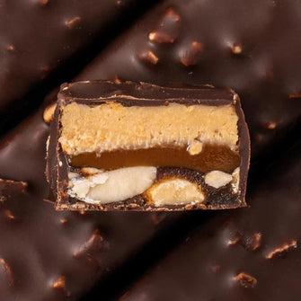 Barretta vegana proteica arachidi e caramello ricoperta di cioccolato - Fizi