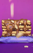 Barretta vegana arachidi e caramello ricoperta di cioccolato video Fizi